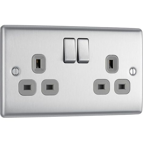 Double prise à interrupteur en acier brossé 13 A - Insert blanc - NBS22W, NBS22G-01 (1/5)