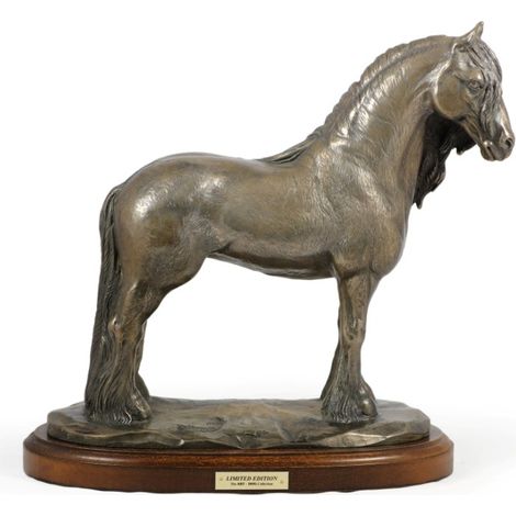 Jument frisonne - une statuette avec un cheval, une silhouette de cheval sur bois, un prix prestigieux du concours Art-Dog (1/5)