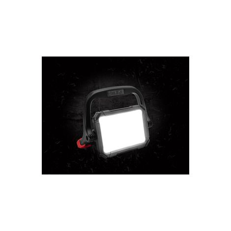 PROIETTORE LED STRIKE ADVANCED BATT RIC 50W 5700K- 1,0 pz