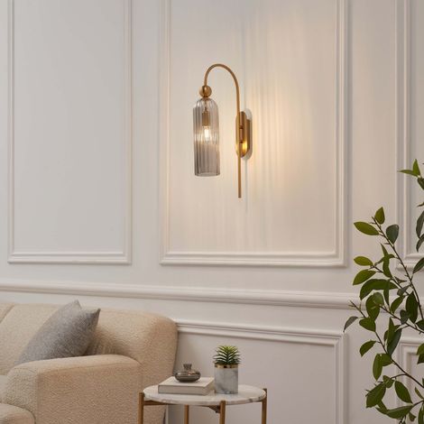 Große goldene Glockenwandleuchte mit strukturiertem Rauchglas - Leonora (1/5)