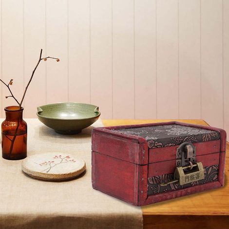 Boîte de rangement vintage européenne en bois pour bijoux et cosmétiques, avec serrure. Décoration intérieure. (1/5)