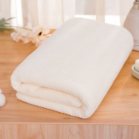 Badetuch aus Korallensamt, saugfähig, einfarbig, beige, ideal für Badezimmer oder Hotelzimmer. (1/3)
