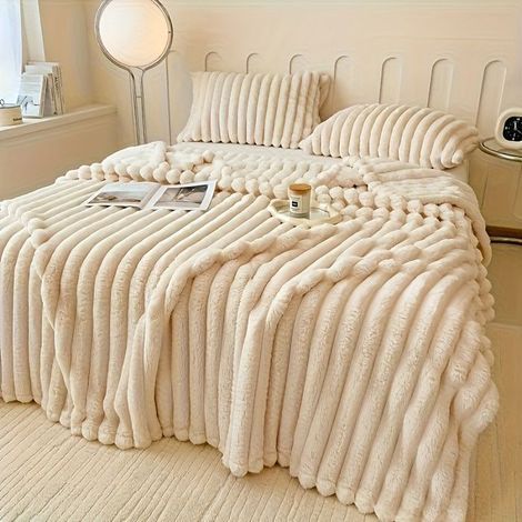 Favorite User Blanket - Double-Sided White Faux Rabbit Fur, 300-350g/m², Multifunctional (1/5)
