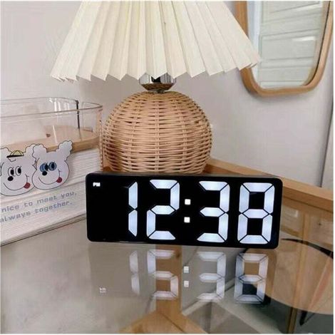 Réveil numérique, réveil de chevet avec grand écran LED, réveil sans tic-tac USB/alimenté par batterie avec température, répétition, date, 3 luminosités réglables, commande vocale, 12/24 heures (1/4)