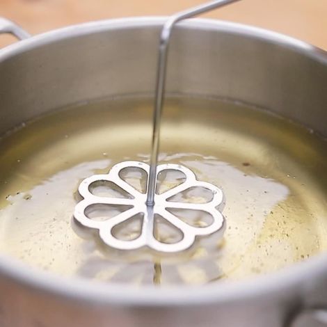 Ensemble de moules en fonte Rosette, moule avec poignée (1/4)