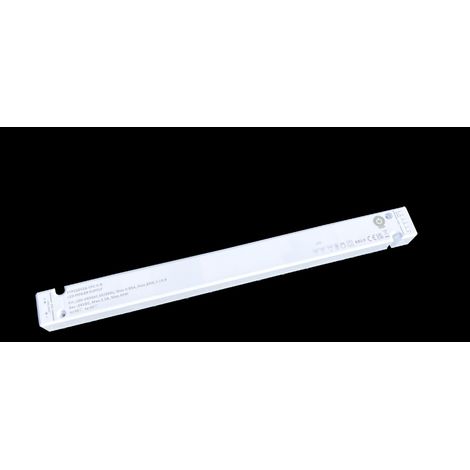 FTPC60V12-VFC-SB: FTPC60V12-VFC-SB: Conector de entrada C8 de 12 V/5 A salida: conectores conectores integrados, L813/L815 más...