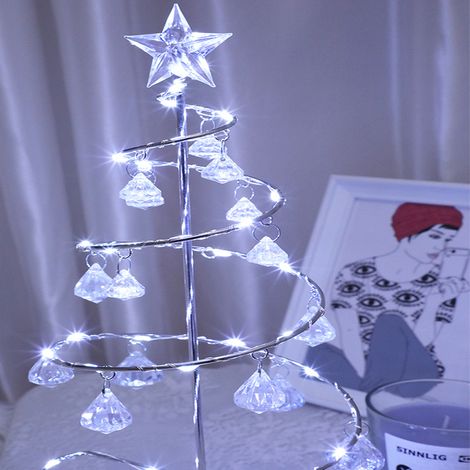 Lampe de Noël LED à piles en spirale avec étoile décorative dorée, idéale pour la maison et la chambre. (1/5)