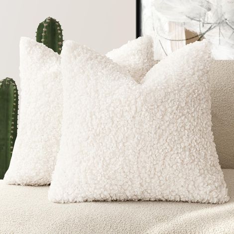 Lot de 2 Housses de Coussin décoratives en Fausse Fourrure de Mouton pour lit, canapé, Salon, 45,7 x 45,7 cm, Blanc (1/5)