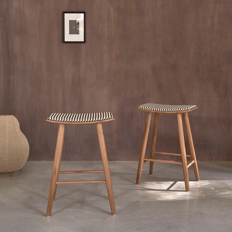 Lot de 2 tabourets de bar en teck massif et tissu rayé (1/5)