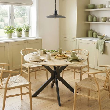 Table à manger pliante pour 2 à 6 personnes, table de cuisine ronde avec pieds croisés en acier, bois naturel (1/5)