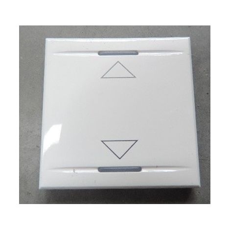 MH AXO WHIT MANETTE/B 2M H/B BTICINO HD4911M2AH