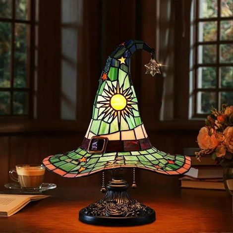 Hexenhut-Lampen – Gotische Tischlampe in Grün, Kunstharz in Buntglasoptik, Zaubererhut-Nachtlicht für Fantasy-Dekoration