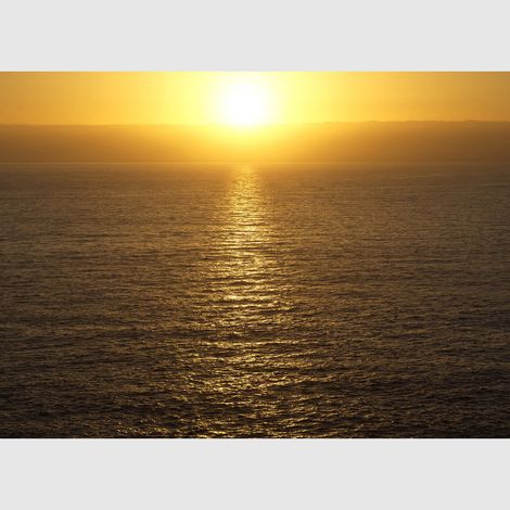 Papier peint intissé - Coucher de soleil sur l'océan jaune - 375x270 cm