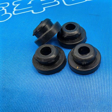 Suitable for Nissan Teana, Sunny, Tiida, Livina, and Sylphy condenser upper bracket 92118-4M400 (1/4)