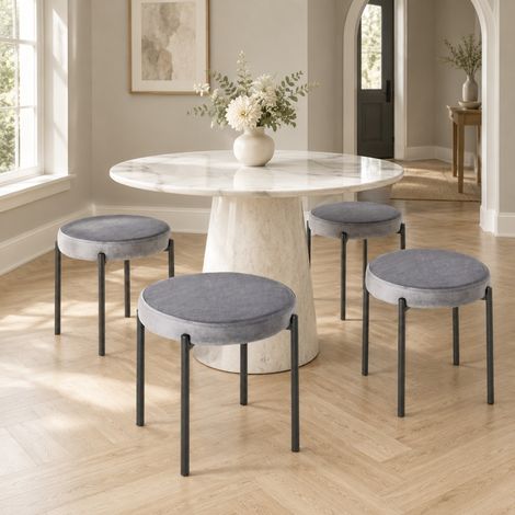 Set di 4 sgabelli da cucina impilabili, seduta imbottita effetto velluto, grigio DESVIAE (1/5)
