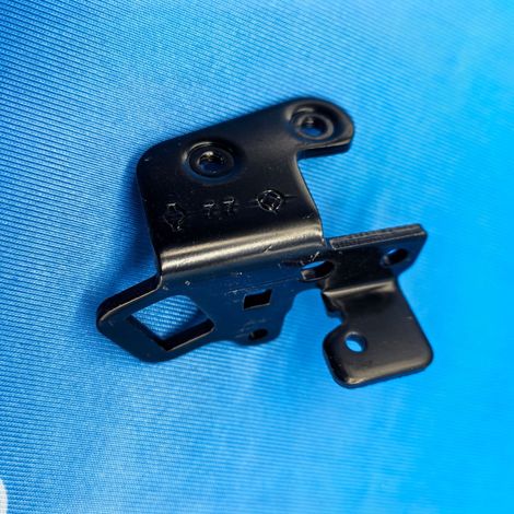 84621-ED400 is suitable for Nissan Tiida Sylphy trunk latch, tailgate latch, and tailgate lock. (1/4)