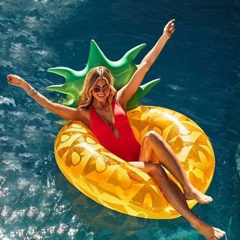 Matelas gonflable géant pour piscine - Bouée ananas de 45 cm, jouet de plage et d'été pour enfants et adultes (1/5)