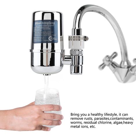 Wasserfilter für Küchenarmaturen entfernt Schadstoffe und reinigt den Filter. (1/5)