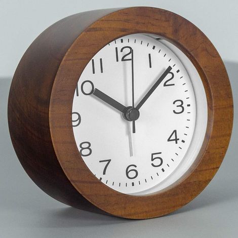 MINKUROW Runder Wecker aus Holz, arabische Ziffern, tickt nicht, leise, hintergrundbeleuchtet, batteriebetrieben (braun) (1/5)