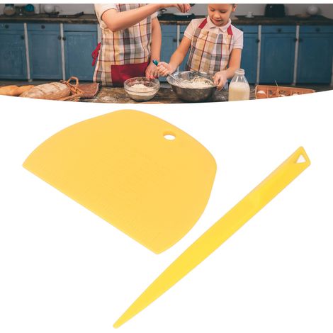 Konditoreiutensilien (gelb), darunter ein Tranchiermesser und ein Modelliermesser (1/5)