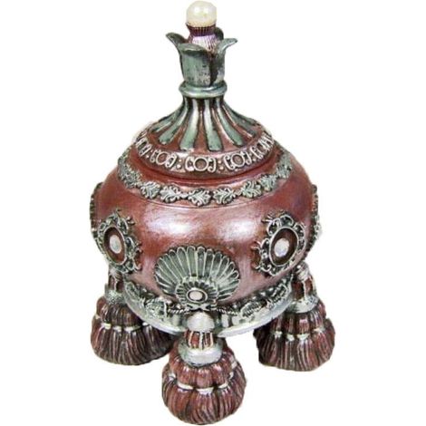 Dekorative Vintage-Schachtel mit skizzenhaften Details in Bronze und Silber.