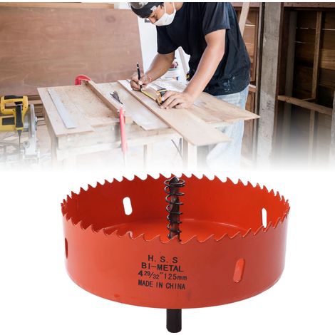 La scie cloche bimétallique HSS avec un mandrin robuste est utilisée pour fabriquer des plaques de cornhole, du bois, du PVC, des plaques de plâtre, de l'aluminium et du métal (4-29/32"). (1/5)