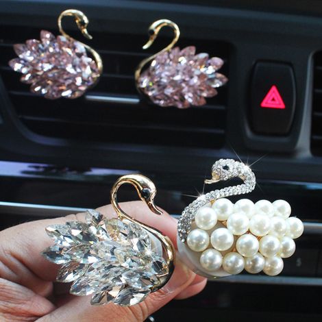 Clip de ventilation de voiture en forme de cygne en cristal bling-bling, diffuseur de parfum pour voiture, accessoire de voiture bling-bling avec strass (1/5)