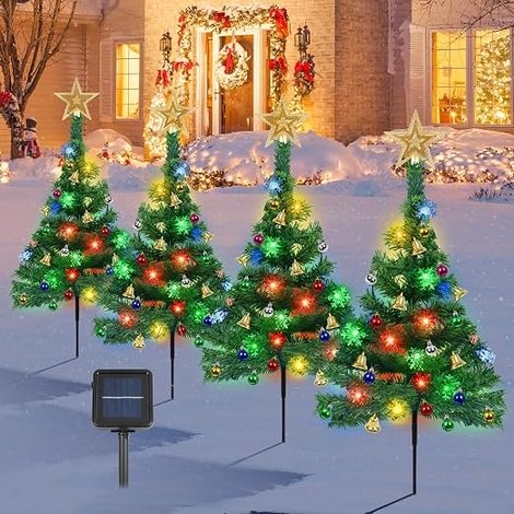 Sapin de Noël Artificiel Solaire Lumineuse, Lot de 4 Arbres de Noël avec Cimier de Sapin Étoile, Lumières Flocon de Neige, Cloches Boules, Decoration Noel Exterieur Étanche pour Jardin Chemin Cour (1/5)