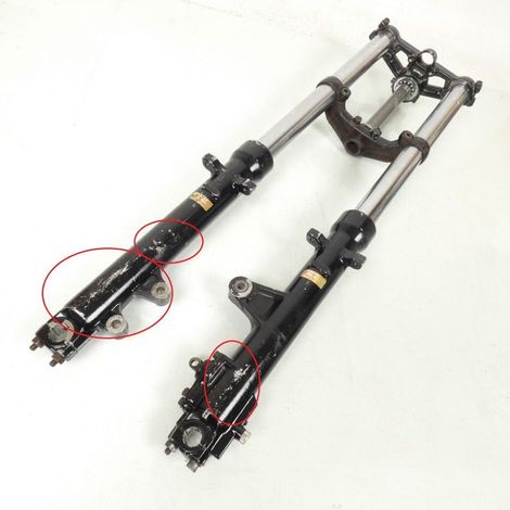 [PRODUIT D'OCCASION] Fourche avec tés Showa pour moto Honda VF 1000 F 1984 à 1986 SC19 (1/5)