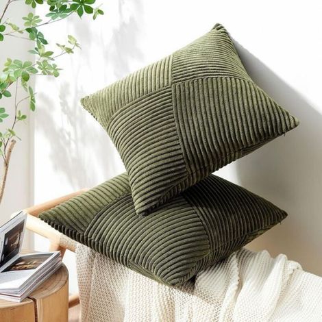 Lot 2 housses coussin vert olive 45x45 cm, velours côtelé patchwork motif moulin à vent, pour canapé-lit bohème (1/4)