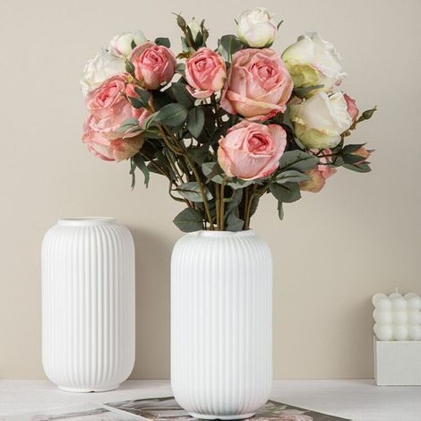 Vase moderne en céramique noire, décoration intérieure minimaliste (1/5)