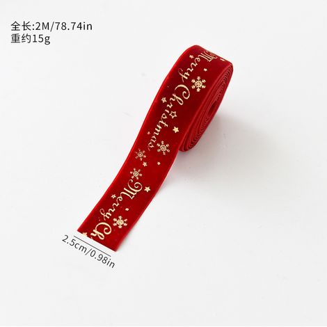 Weihnachtlicher Samt, goldene Schneeflocken, Rentiere, selbstgemachte Geschenkverpackung mit Schleife, Weihnachtsbaumschmuck