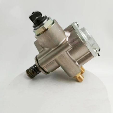 Passend für Audi Modelle 079127025C und 079127025AF. Einlass: M12 Auslass: M14.