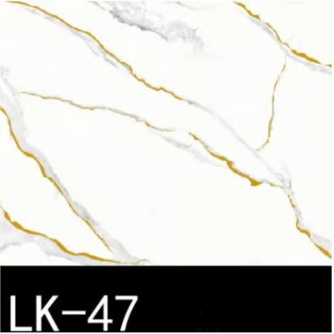 Panneau adhésif effet marbre blanc avec rayures dorées 120x300cm pour murs et surfaces (1/2)