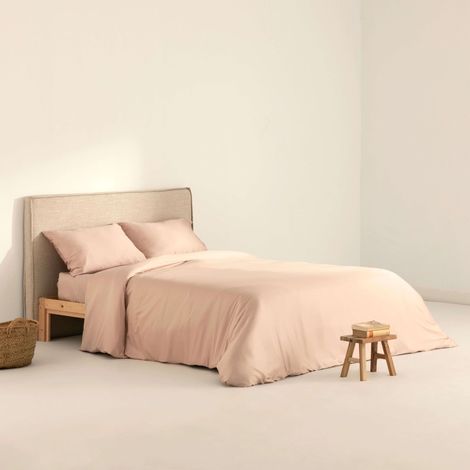 Housse de Couette en Satin 300 Fils pour lit de 80 cm Dimensions : 140 x 200 cm Couleur : Rose Caractéristiques de la Housse de Couette en Satin : Fermeture par Boutons Transparents (1/4)
