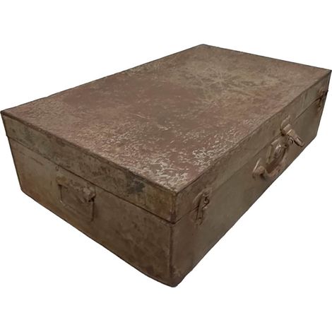 Maleta de metal acabado artesanal marrón 67x37x25h cm