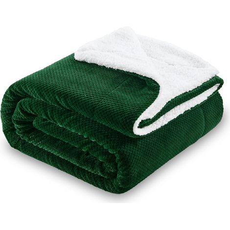 Plaid réversible polaire et tissu Sherpa gaufré, super doux, couverture duveteuse, chaude, légère pour canapé, lit, 152 cm x 203 cm, vert (Forest Green) (1/5)
