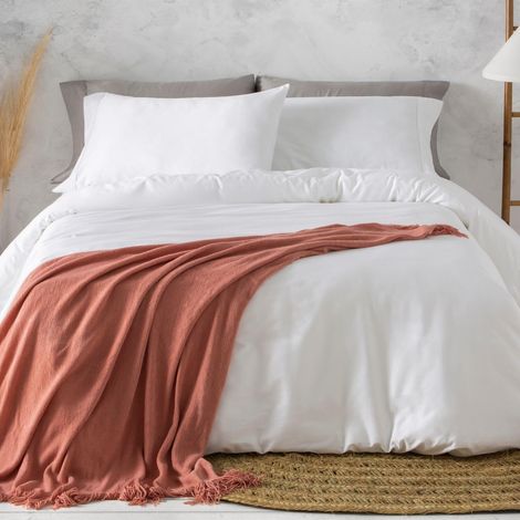 Parure de lit 3 pièces en Coton satiné 300 Fils avec Housse de Couette, Drap-Housse et taie d'oreiller pour lit de 160 cm (160 x 190/200 cm) Blanc 405 cm (1/5)