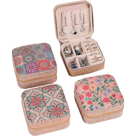 Lot de 4 boîtes à bijoux vintage en liègeforme carréeimprimé floralfermeture éclairpour colliers et boucles d'oreilles. (1/5)