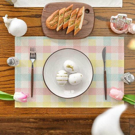 Ensemble de 4 sets de table à carreaux Buffalo bleus, roses et jaunes, 30 x 45 cm, sets de table saisonniers pour Pâques, décoration de table pour la cuisine et la salle à manger, rose/bleu, 30 cm (1/4)