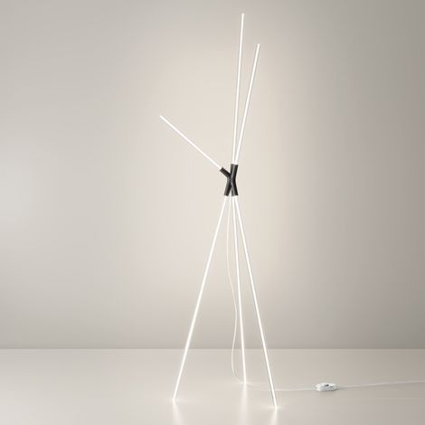 Brilliant Lampada da Terra a Treppiede in Alluminio Nero, 36W LED con Temperatura Colore Regolabile 2200K-3000K, Design Scultoreo Contemporaneo