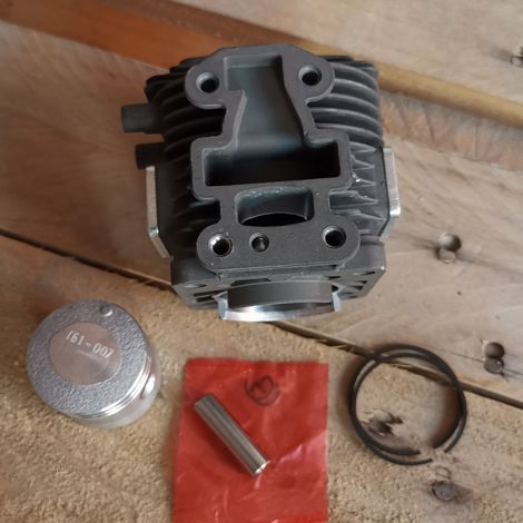 Kawasaki TJ27E engine cylinder assembly with a 34mm cylinder bore. (1/5)