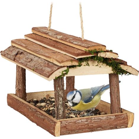 Comedero para pajaros con corteza