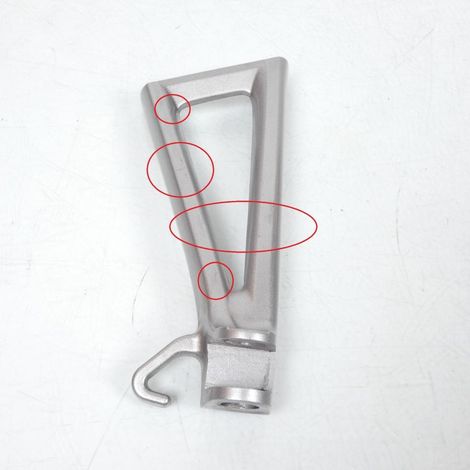[PRODUIT D'OCCASION] Platine repose pied passager droit pour moto Yamaha 600 R6 2006 à (1/4)