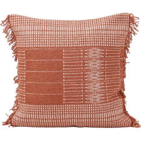 Housse de coussin en Tissage naturel frangé rebrodé d’un motif graphique MELKI (1/4)