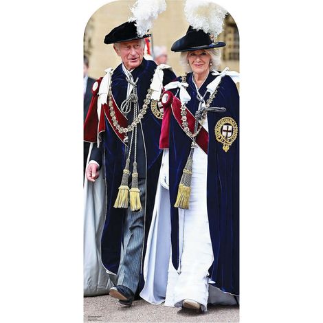 Figurine en carton  Passe-Tête - Roi Charles III et Reine Consort Camilla – Ordre des Chevaliers - Haut 193 cm (1/5)