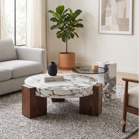 MODFU – Set di 2 tavolini rotondi impilabili in MDF con effetto marmo, gambe a L nere, Ø61 e Ø44 cm per salone – Bianco/nero (1/5)
