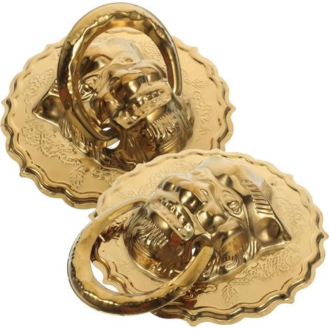 mit goldenem Löwenkopf antiker kleiner Türgriff klassisches