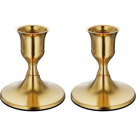 Deux bougeoirs vintage en métal doré, en forme de cône, pour les célébrations de mariage et comme décoration intérieure. (1/5)