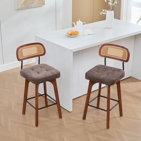 MODFU – Set di 2 sgabelli da bar girevoli 360° in ciniglia con schienale in rattan intrecciato, poggiapiedi, schiuma ad alta densità e base rinforzata, carico 150 kg – Caffè (1/5)